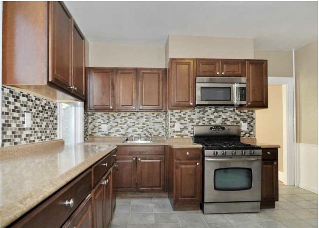 32 Royal Street, Unit 2 Providence, RI 02906 - Photo 2 of 13