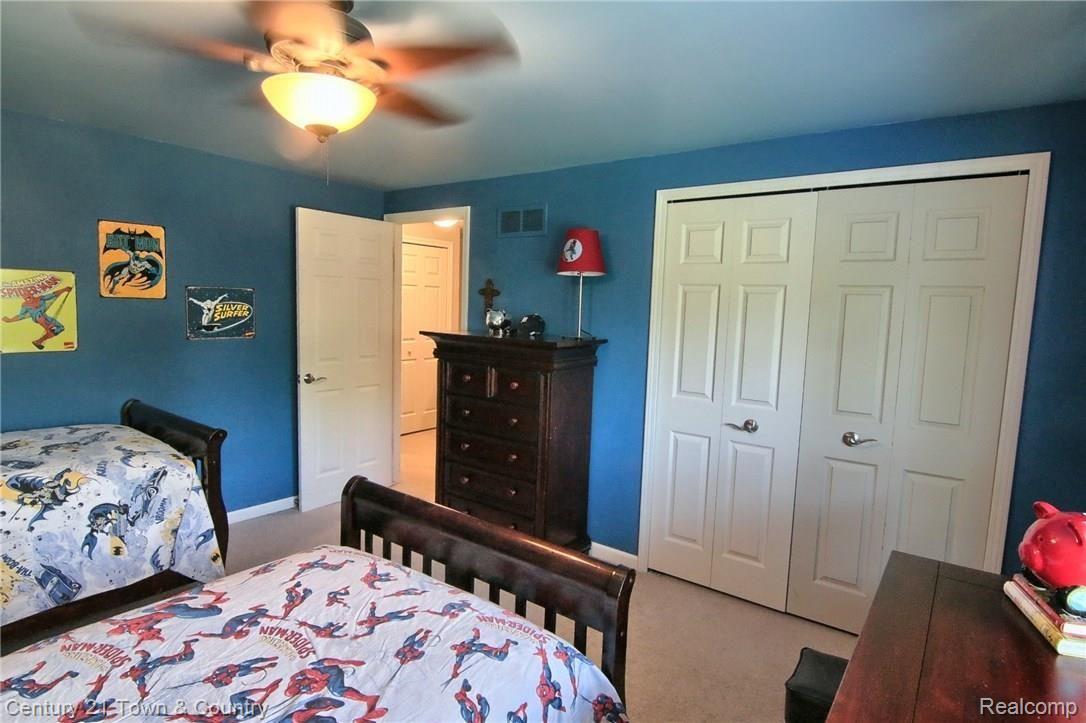 1339 Royal Crescent Street Rochester, MI 48306 - Photo 18 of 29 2nd_Bedroom_2nd_View.jpg