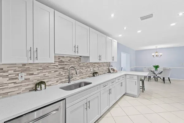 $3,800 | 3187 Buccaneer Road, Lake Worth, FL 33462