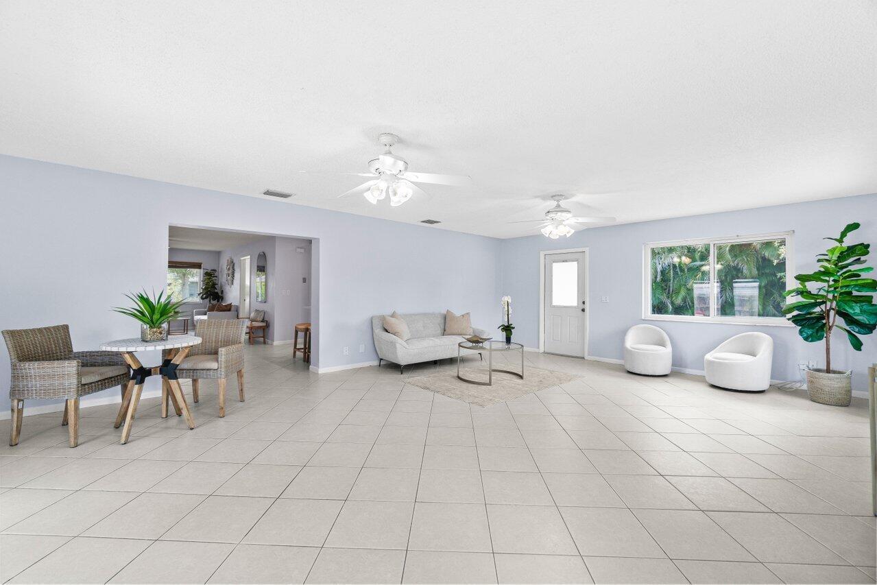 3187 Buccaneer Road Lake Worth, FL 33462 - Photo 18 of 40 020-3187BuccaneerRoad-LakeWorth-FL-33462