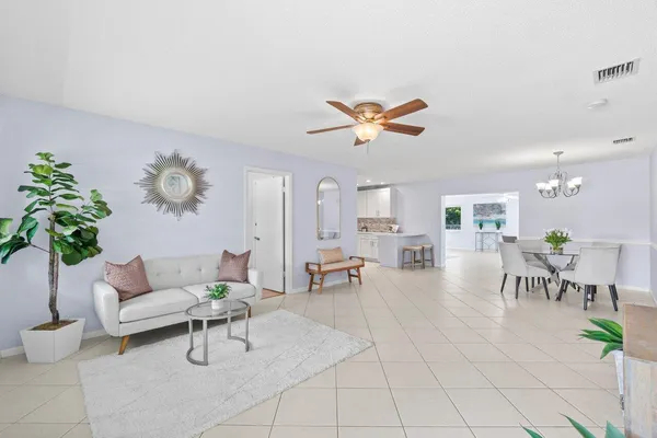 $3,800 | 3187 Buccaneer Road, Lake Worth, FL 33462