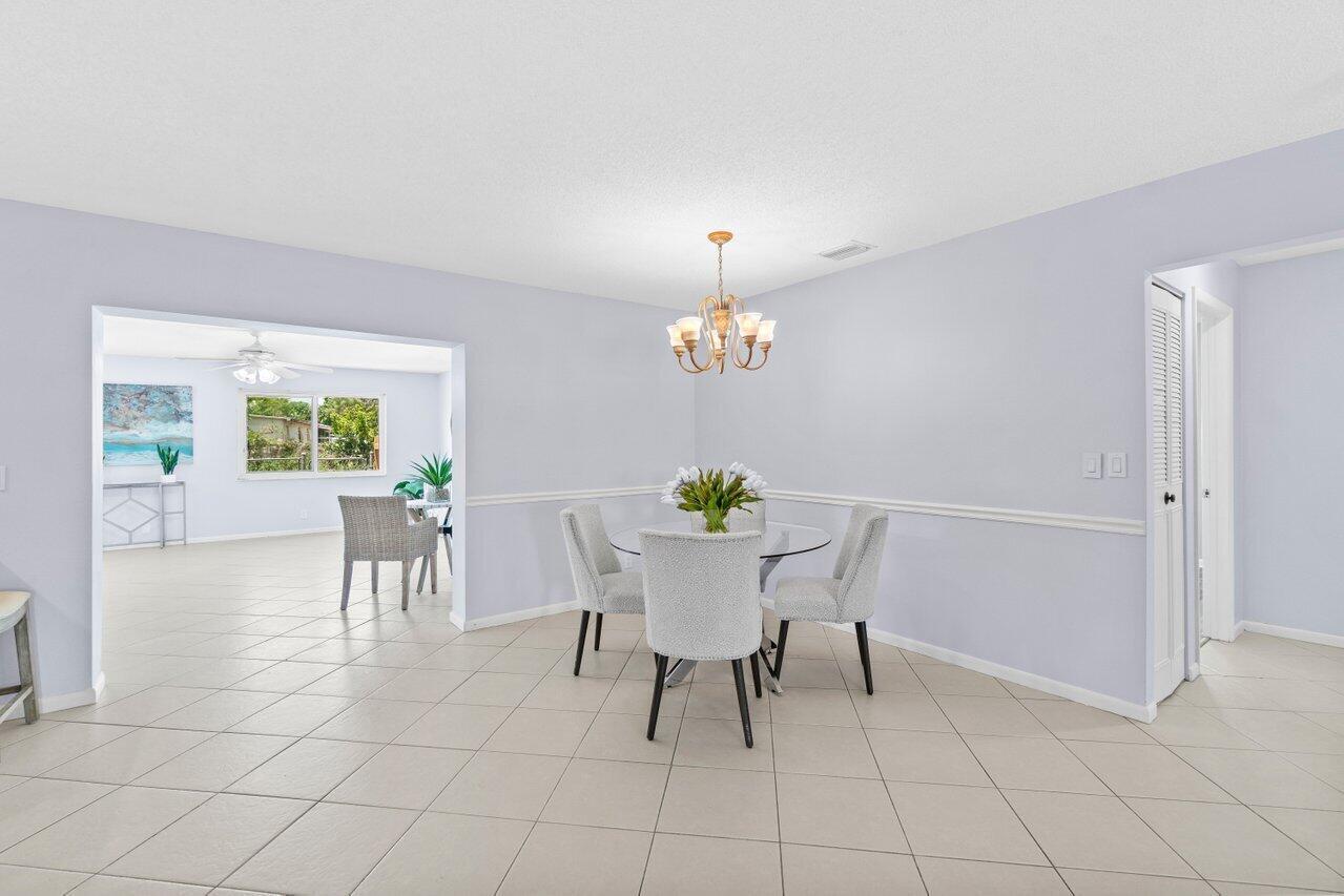 3187 Buccaneer Road Lake Worth, FL 33462 - Photo 8 of 40 009-3187BuccaneerRoad-LakeWorth-FL-33462