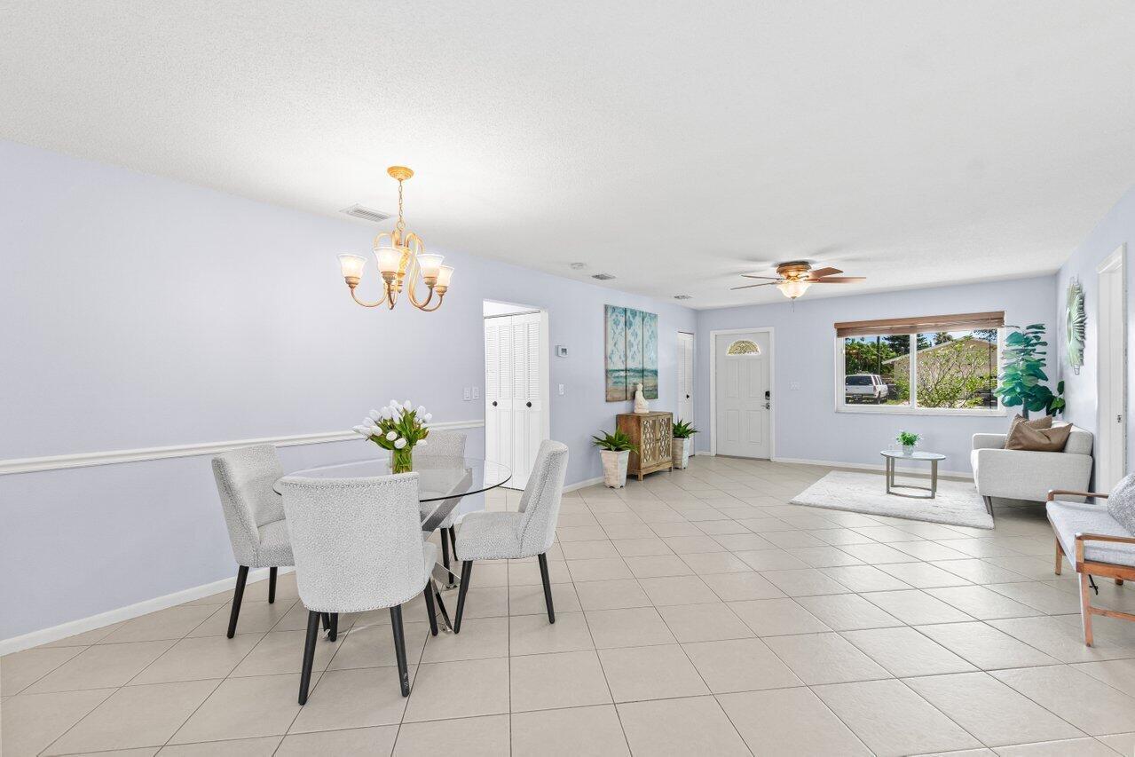 3187 Buccaneer Road Lake Worth, FL 33462 - Photo 9 of 40 011-3187BuccaneerRoad-LakeWorth-FL-33462