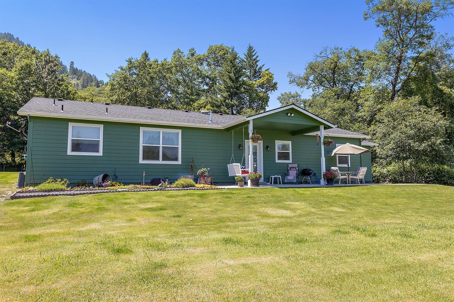 845 Riverbanks Road Grants Pass, OR 97527 - Photo 25 of 28 Rear Home Profile!