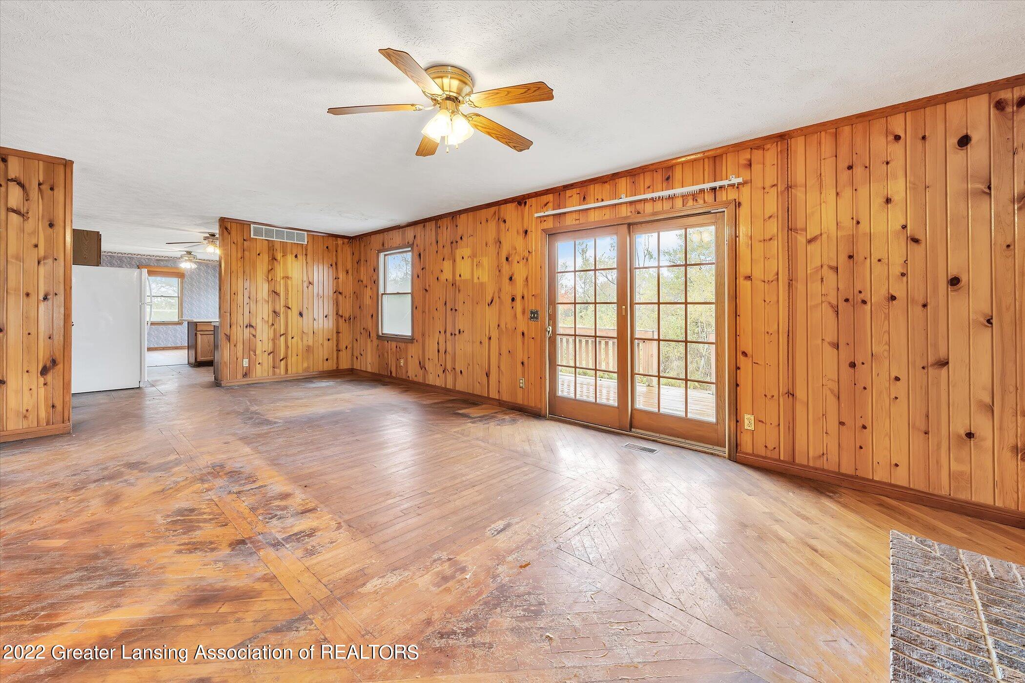 1397 South County Line Road St. Johns, MI 48879 - Photo 22 of 66 20-1397-E-Gratiot-County-Line-Rd-WindowS