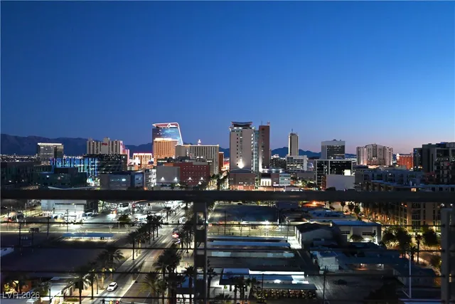 $3,500 | 200 Hoover Avenue, Unit 1111, Las Vegas, NV 89101