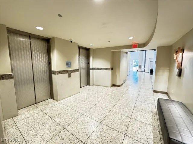 $3,500 | 200 Hoover Avenue, Unit 1111, Las Vegas, NV 89101