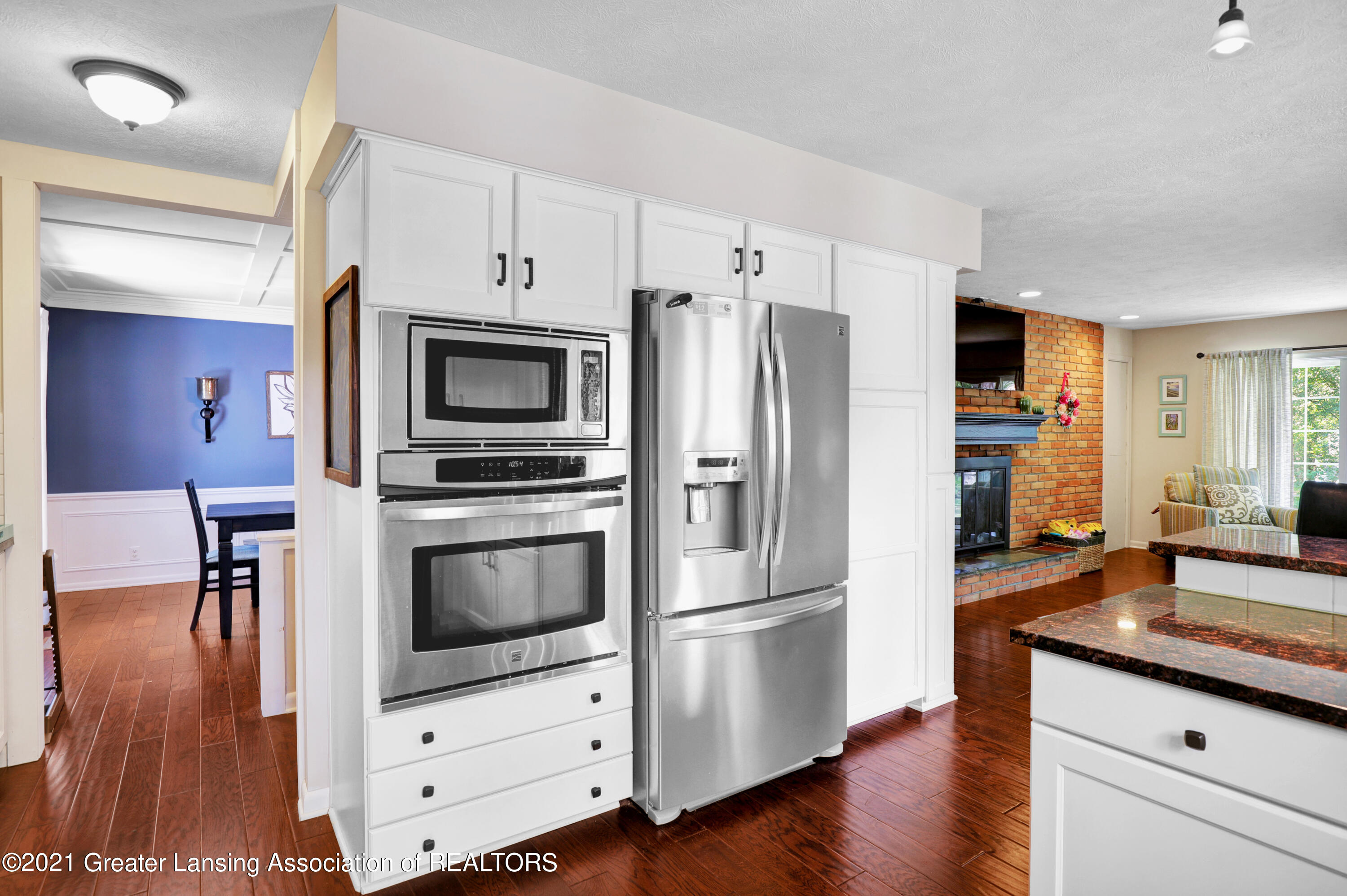 1723 Old Mill Road East Lansing, MI 48823 - Photo 11 of 32 Kitchen