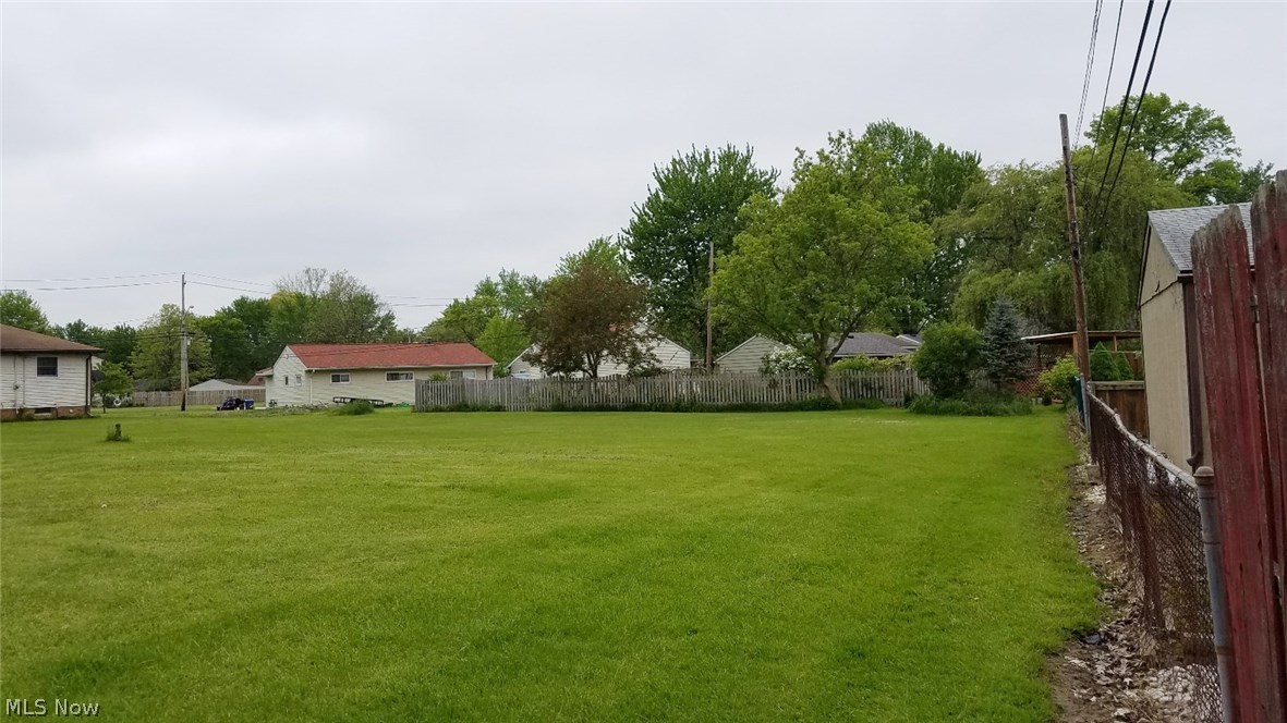 310 Nobottom Road Berea, OH 44017 - Photo 4 of 14 Gallery Image 4
