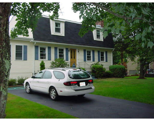 39 Spruce Road Swansea, MA 02777 - Photo 2 of 4 Gallery Image 2
