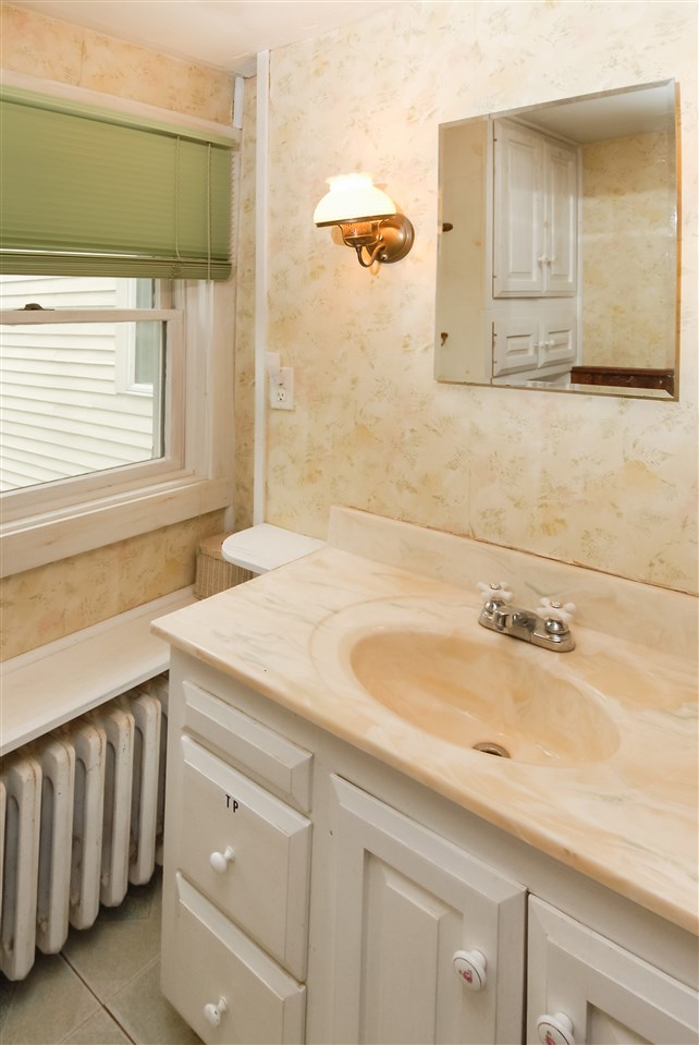 1 Kingston Road Plaistow, NH 03865 - Photo 14 of 24 Gallery Image 14