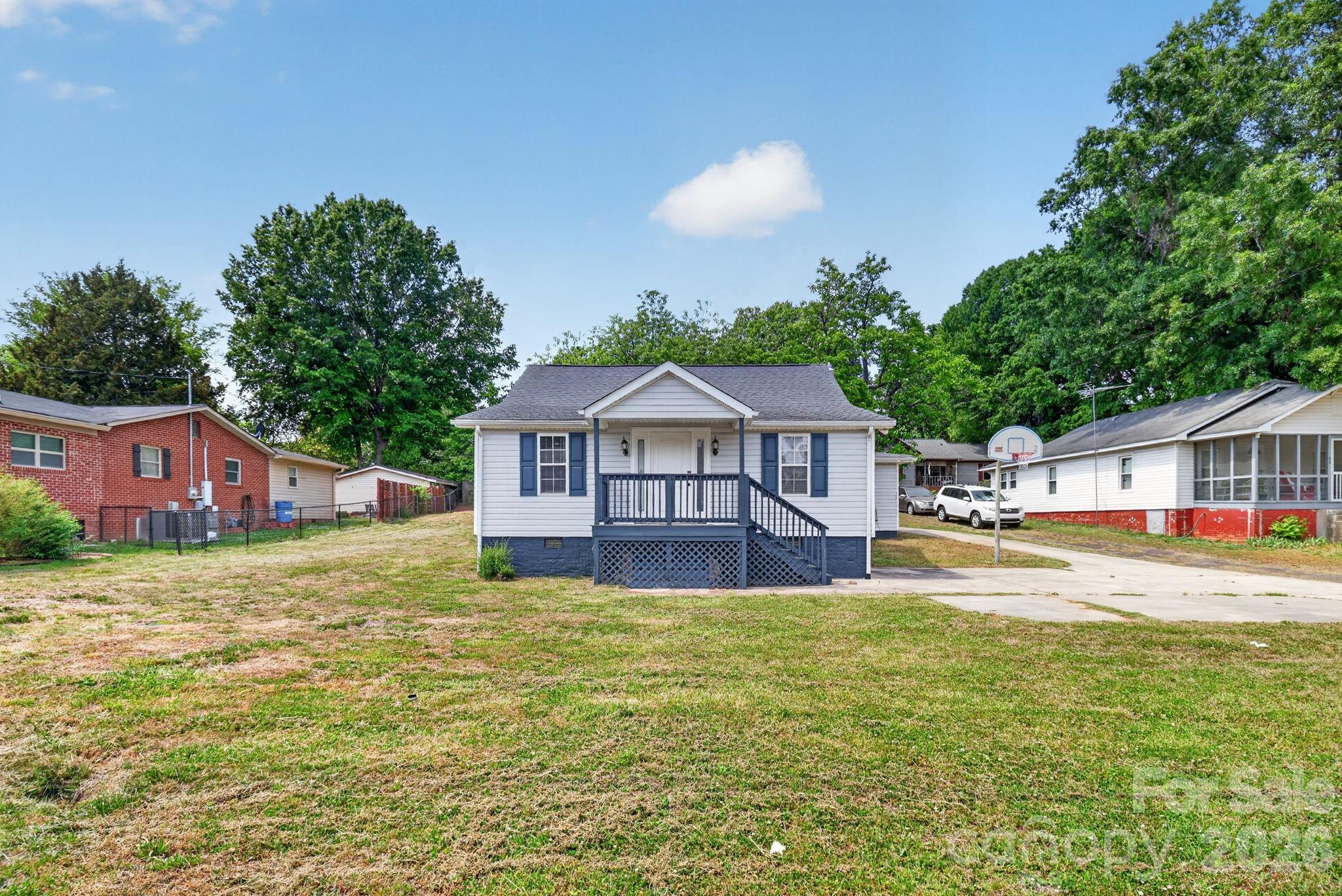 62 Roberta Road Concord, NC 28027 - Photo 2 of 46
