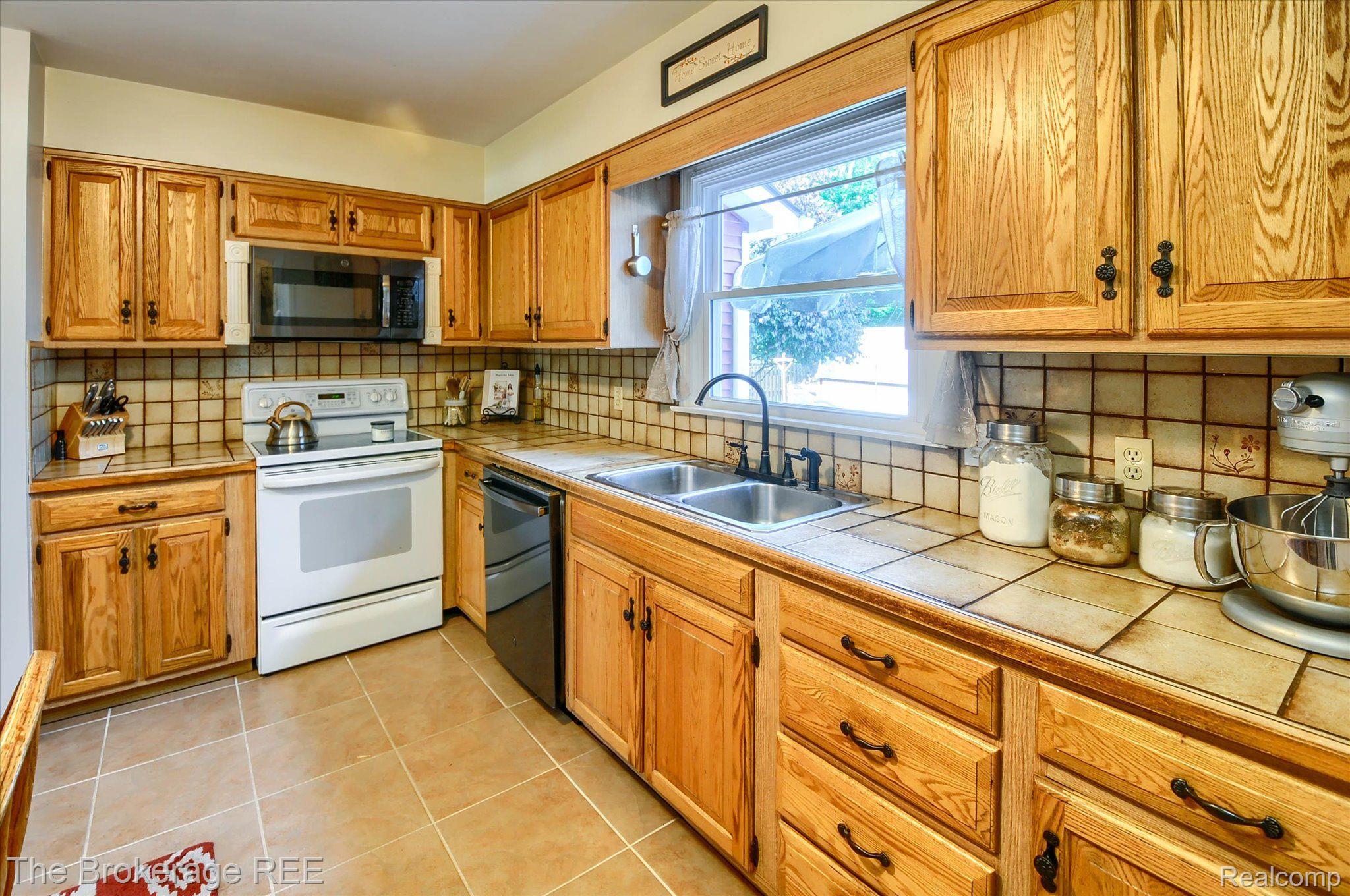 8185 Davison Road Davison, MI 48423 - Photo 36 of 64 Gallery Image 36