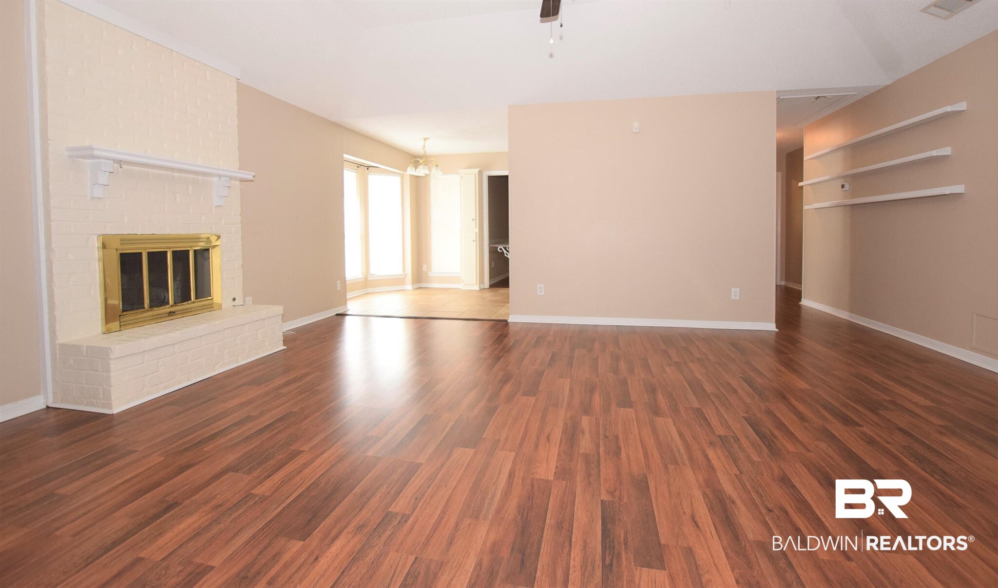 5522 Yucca Drive Mobile, AL 36693 - Photo 10 of 28 Family room