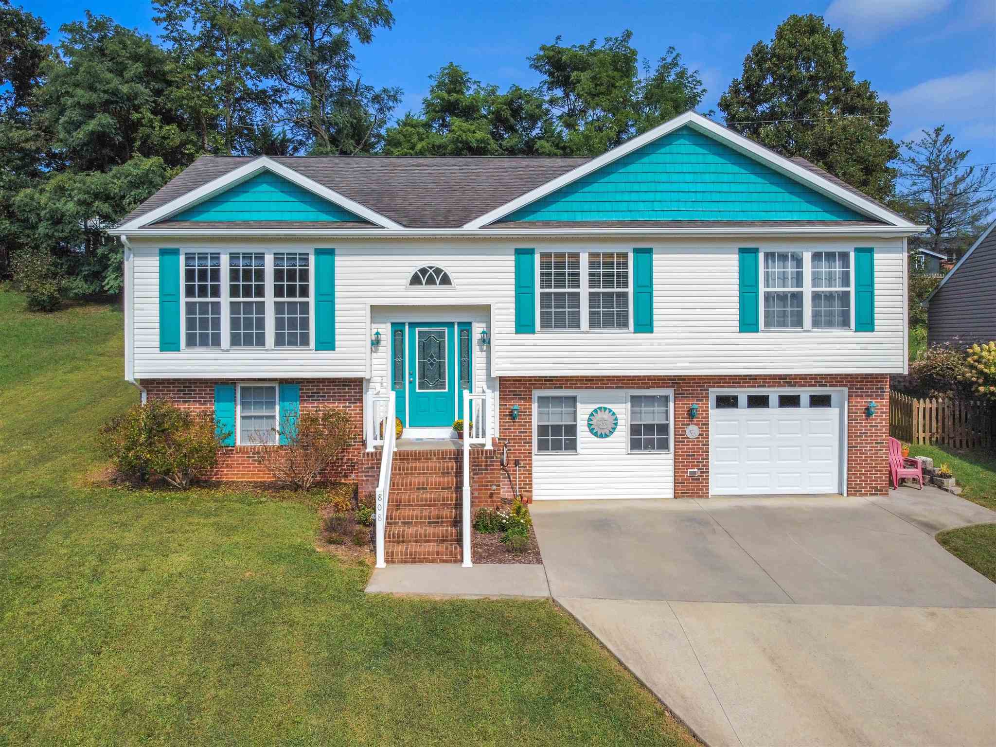 808 Ritchie Boulevard Staunton, VA 24401 - Photo 1 of 38 Gallery Image 1