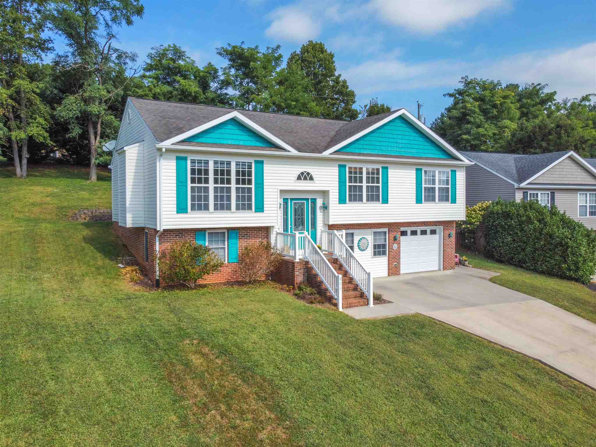 808 Ritchie Boulevard Staunton, VA 24401 - Photo 2 of 38 Gallery Image 2