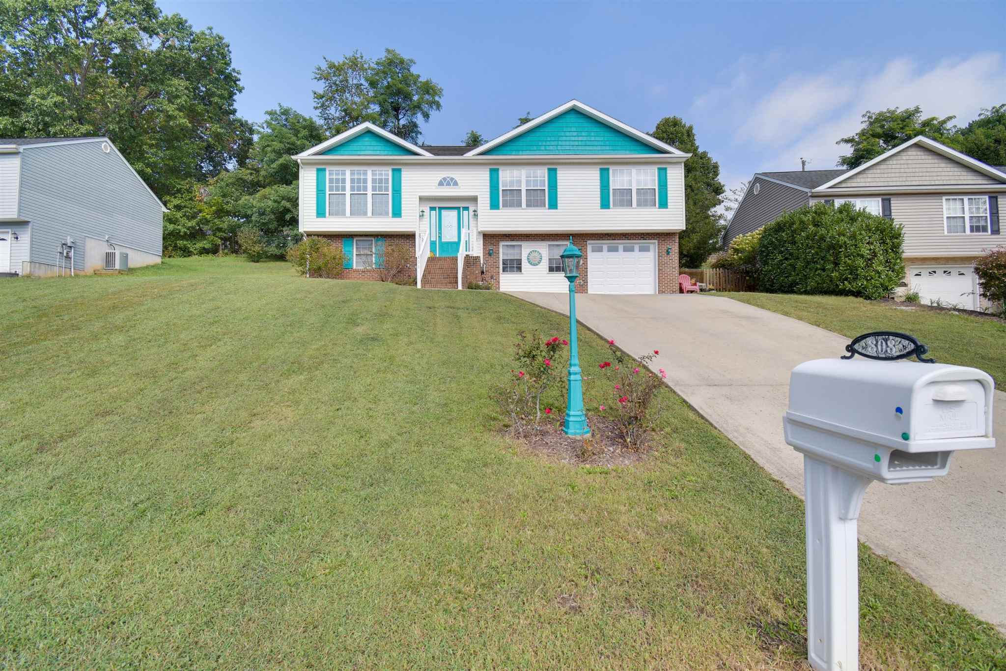 808 Ritchie Boulevard Staunton, VA 24401 - Photo 4 of 38 Gallery Image 4