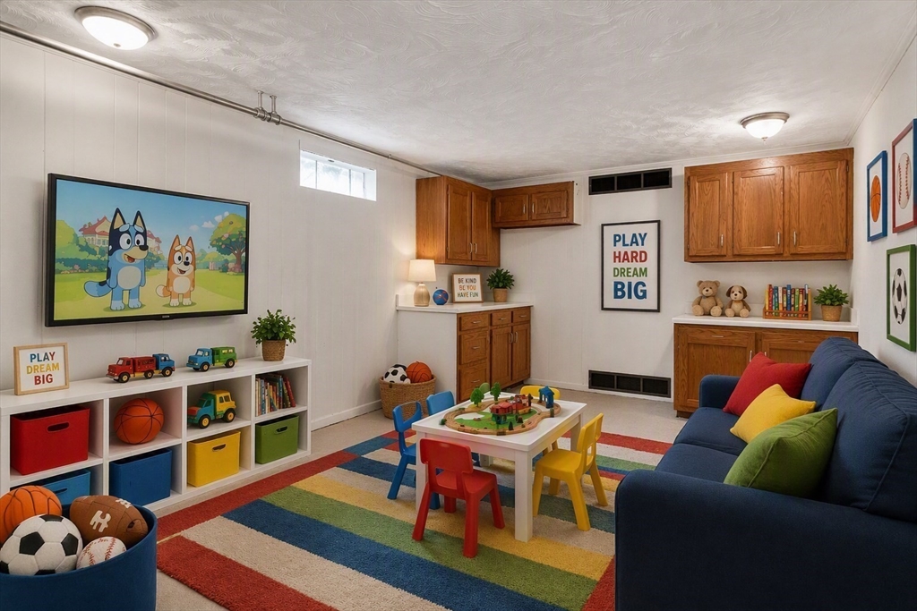 148 Cedar Street Lexington, MA 02421 - Photo 32 of 38