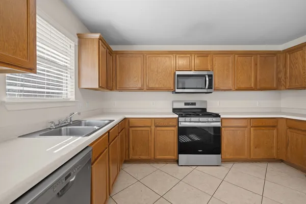 $2,400 | 3410 Flowstone Lane, Round Rock, TX 78681