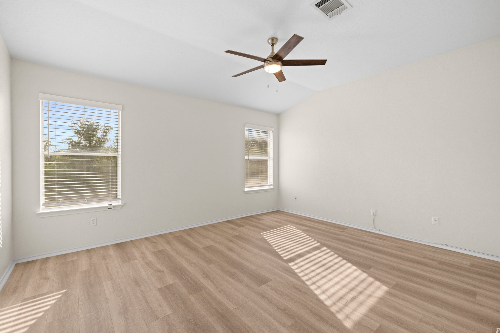 3410 Flowstone Lane Round Rock, TX 78681 - Photo 19 of 38