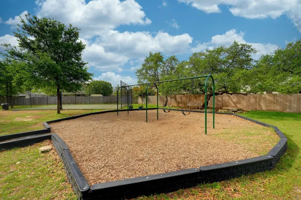 $2,400 | 3410 Flowstone Lane, Round Rock, TX 78681