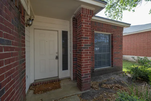 $2,400 | 3410 Flowstone Lane, Round Rock, TX 78681