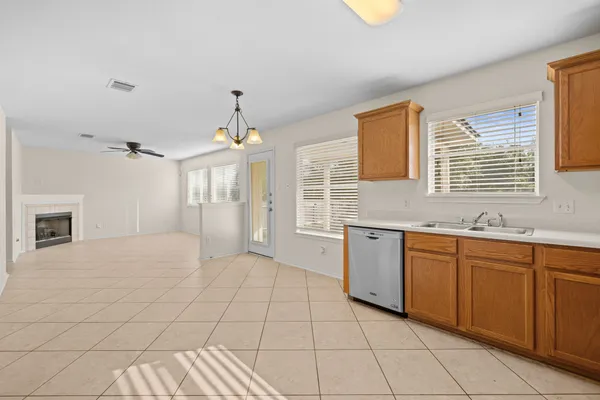 $2,400 | 3410 Flowstone Lane, Round Rock, TX 78681