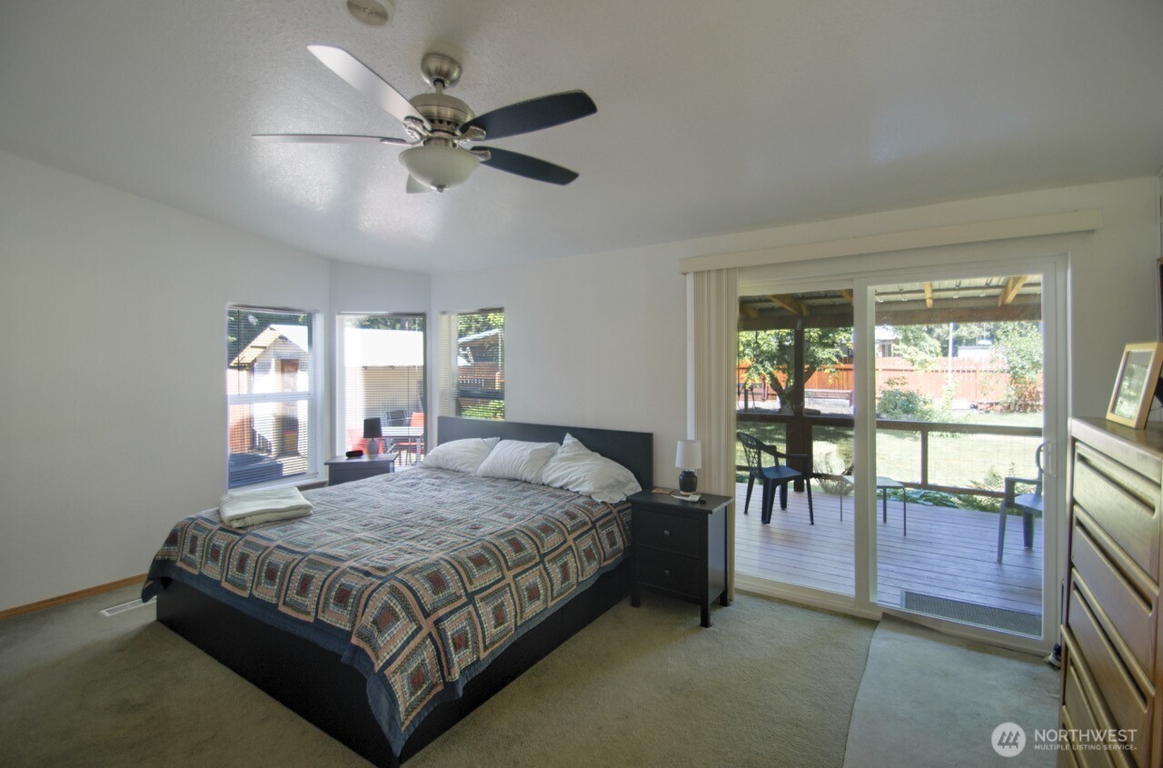 8316 176th Avenue Southwest Rochester, WA 98579 - Photo 16 of 33