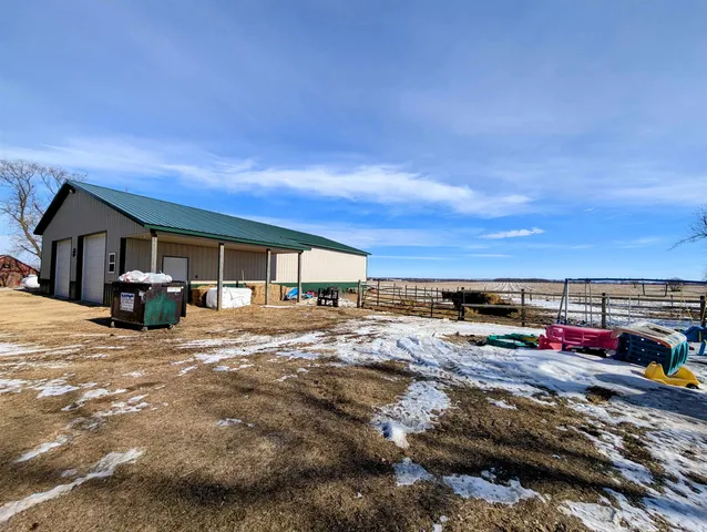 $457,000 | 23087 Burr Oak Road, Harvard, IL 60033