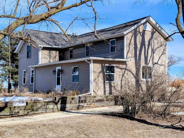 $457,000 | 23087 Burr Oak Road, Harvard, IL 60033