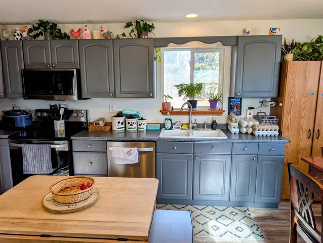 $457,000 | 23087 Burr Oak Road, Harvard, IL 60033