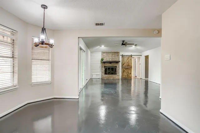 $335,000 | 1114 Willow Creek Road, Cleburne, TX 76033