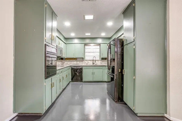 $335,000 | 1114 Willow Creek Road, Cleburne, TX 76033