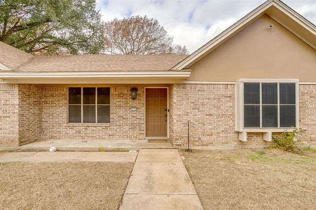 $335,000 | 1114 Willow Creek Road, Cleburne, TX 76033