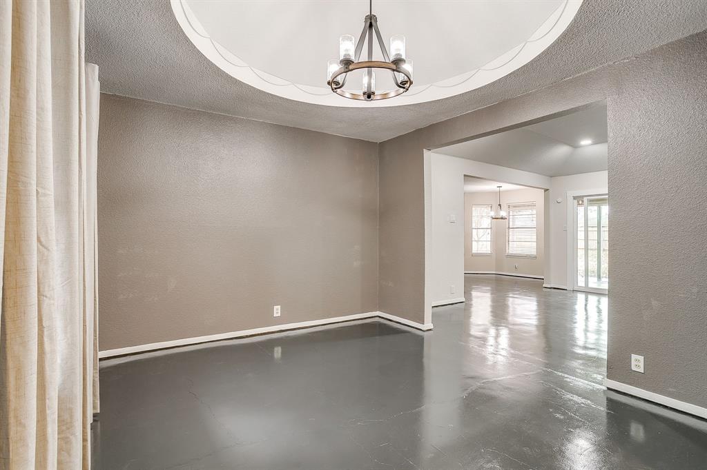 1114 Willow Creek Road Cleburne, TX 76033 - Photo 4 of 40