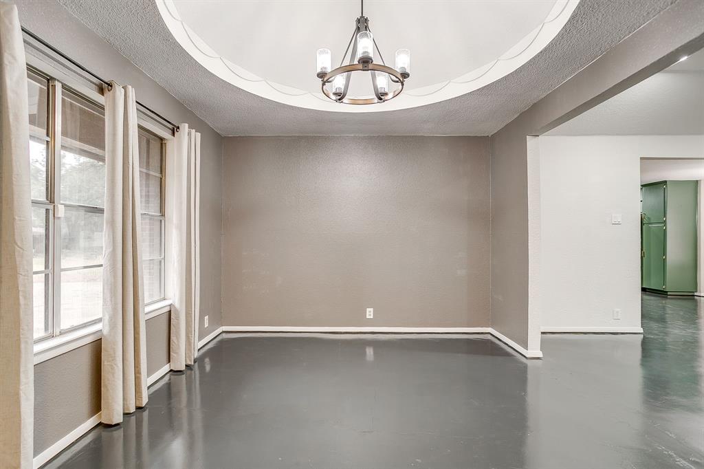 1114 Willow Creek Road Cleburne, TX 76033 - Photo 5 of 40