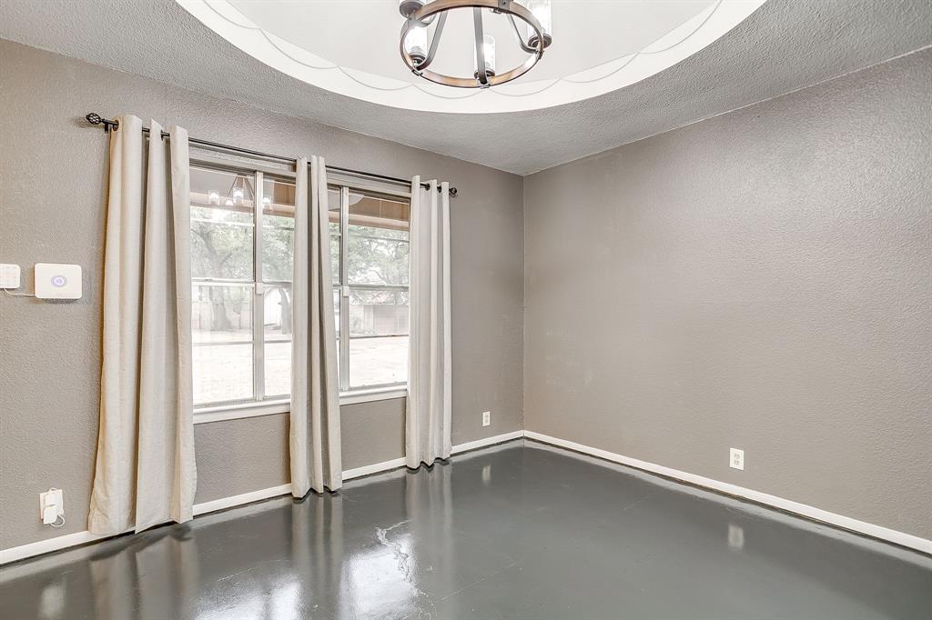 1114 Willow Creek Road Cleburne, TX 76033 - Photo 6 of 40