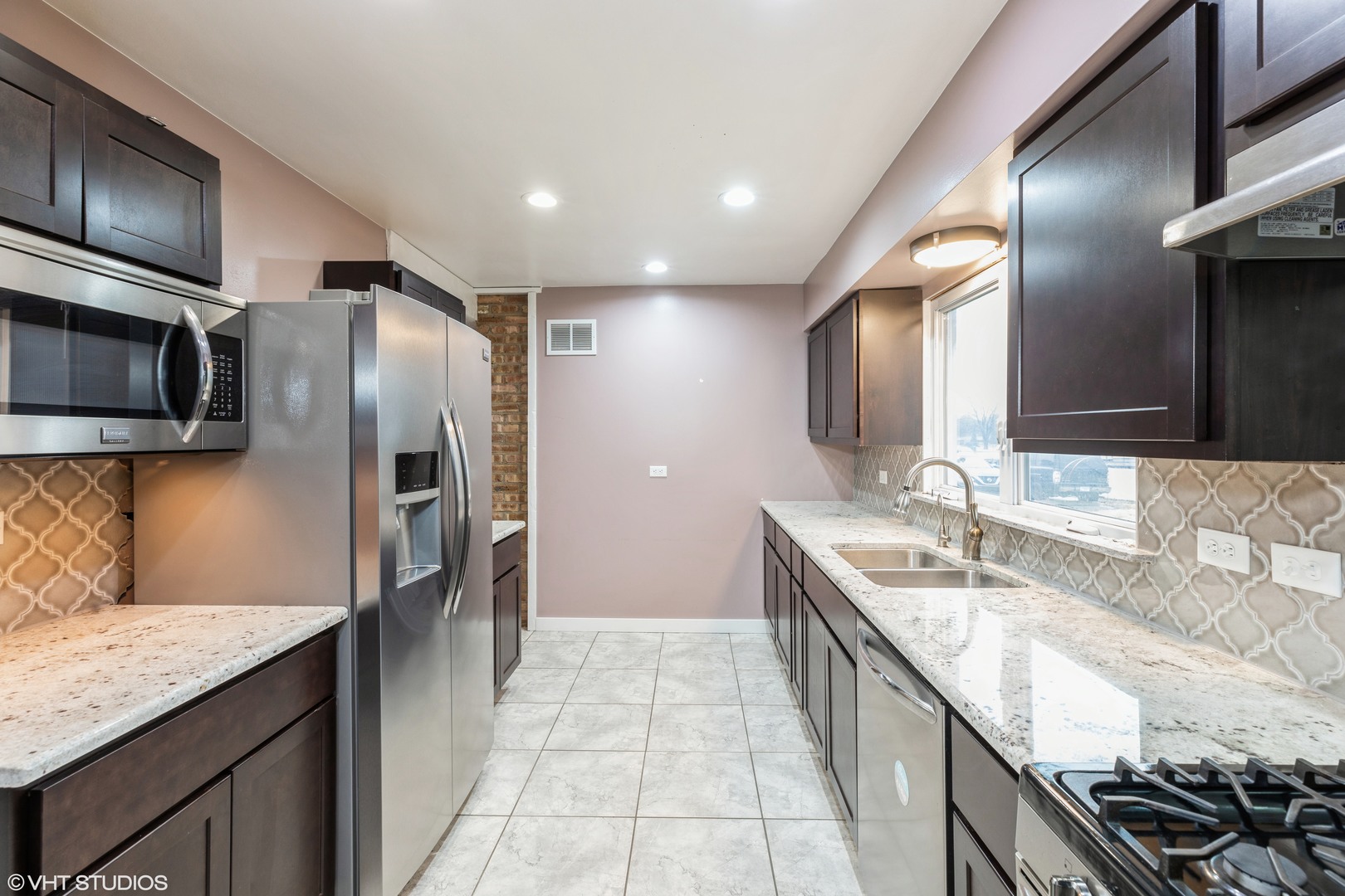 1325 Elizabeth Street Crete, IL 60417 - Photo 3 of 10 Gallery Image 3