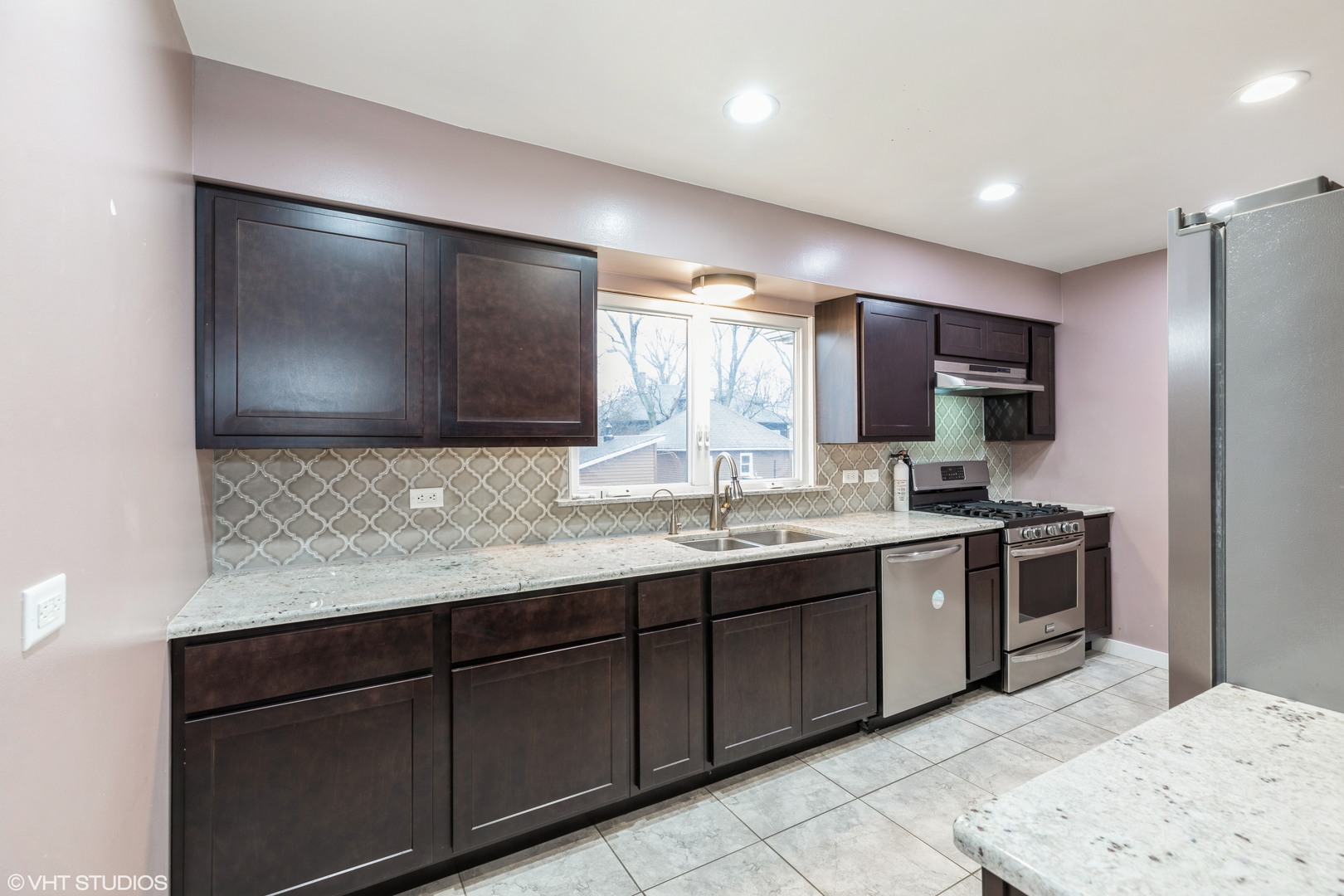 1325 Elizabeth Street Crete, IL 60417 - Photo 4 of 10 Gallery Image 4