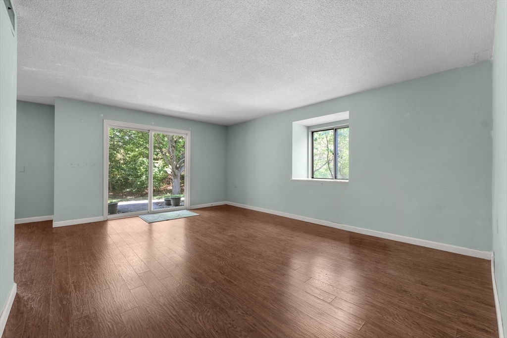 18 Beal's Cove Road, Unit H Hingham, MA 02043 - Photo 11 of 29