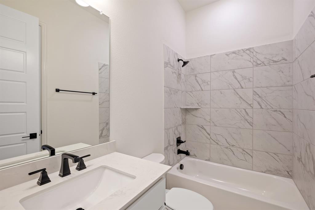 557 Baker Court Fate, TX 75189 - Photo 35 of 40 Delivery_557 B-020