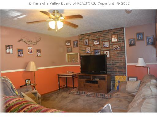 0 Hc 80 Road Kenna, WV 25248 - Photo 2 of 8 Living Room.