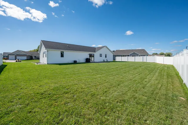 $539,900 | 1265 Lori Drive, Neenah, WI 54956