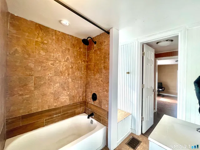 $3,000 | 128 Franklin Street, Waterbury, CT 06706