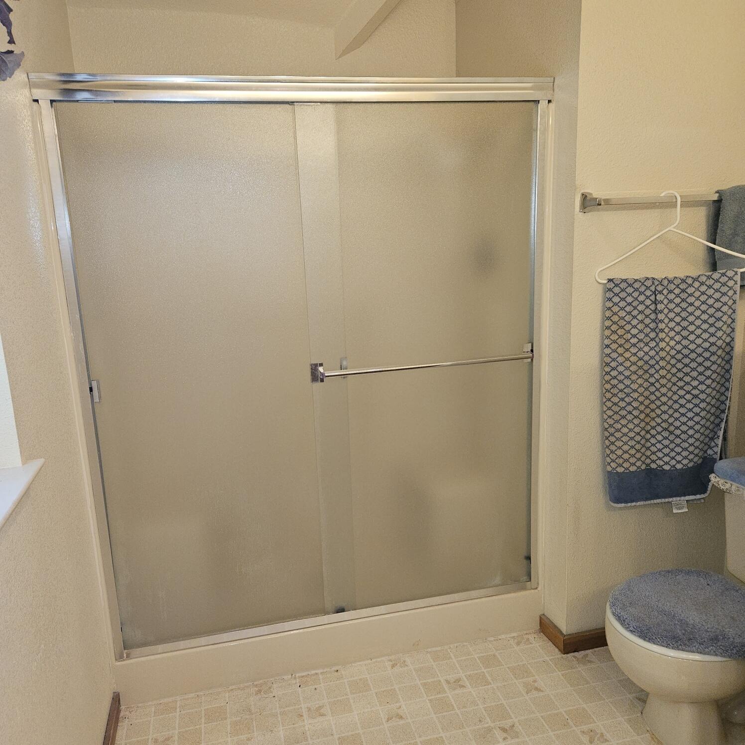 17204 Phillips Road Oak Run, CA 96069 - Photo 13 of 26 Loft Bath