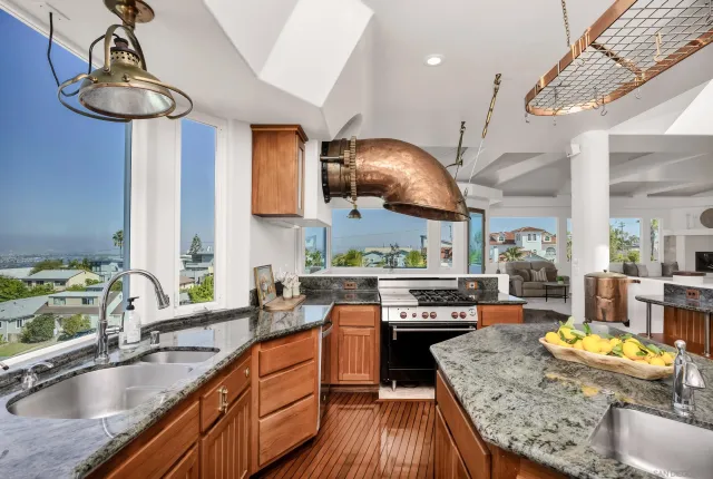 $4,500,000 | 4527 Narragansett Avenue, San Diego, CA 92107