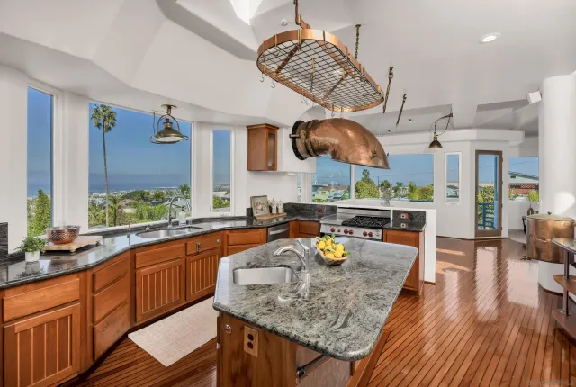 $4,500,000 | 4527 Narragansett Avenue, San Diego, CA 92107