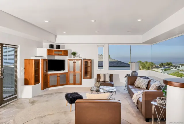 $4,500,000 | 4527 Narragansett Avenue, San Diego, CA 92107