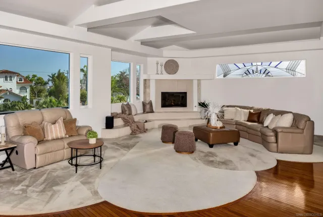 $4,500,000 | 4527 Narragansett Avenue, San Diego, CA 92107