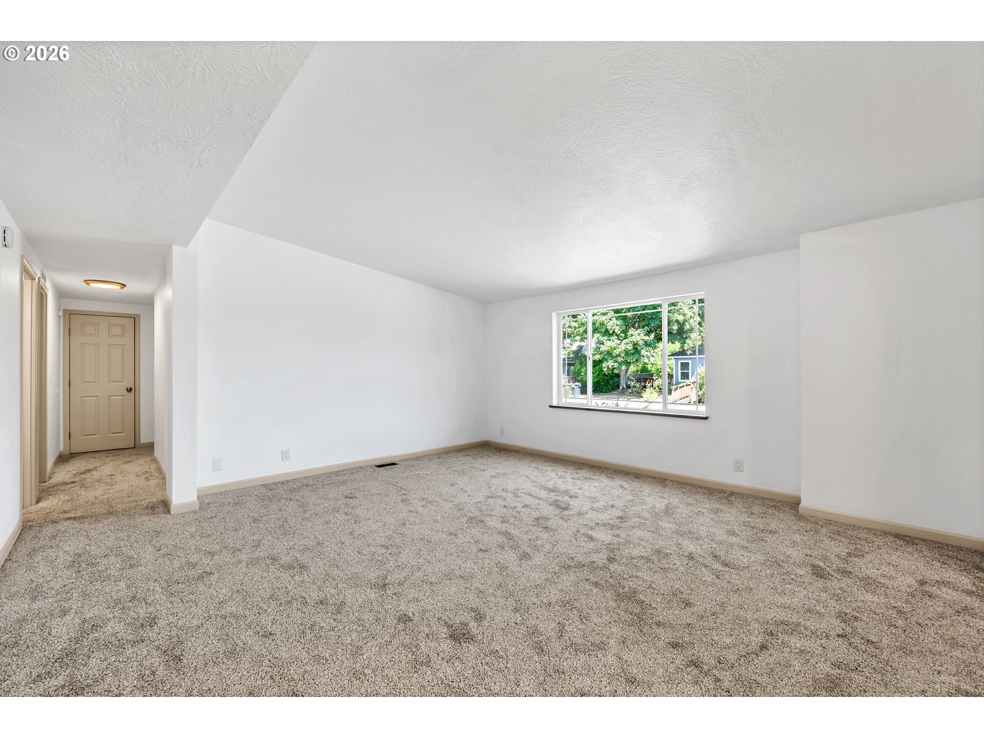 662 Lochaven Avenue Springfield, OR 97477 - Photo 20 of 34